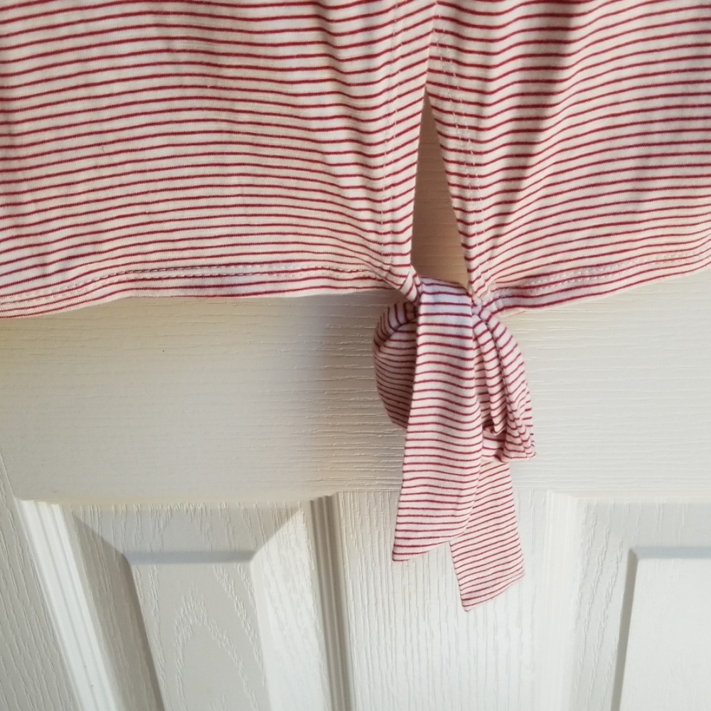 NWT BELLE SKY RUFFLED SLEEVE PULLOVER BLOUSE - Picture 5 of 5